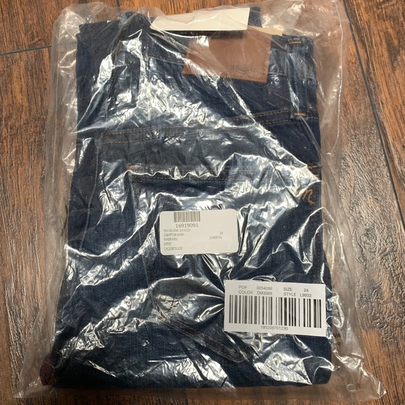 NWT Madewell 9" Mid-Rise Skinny Jeans in Campton - Picture 3 of 6